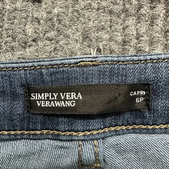 Simply Vera VeraWang Denim Womens Capri Jeans Size 6P Blue Denim Low Rise - Picture 6 of 9
